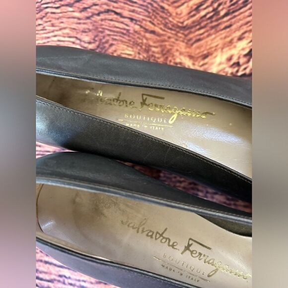 ‎Salvatore Ferragamo Heels Size 7.5 - Picture 7 of 11